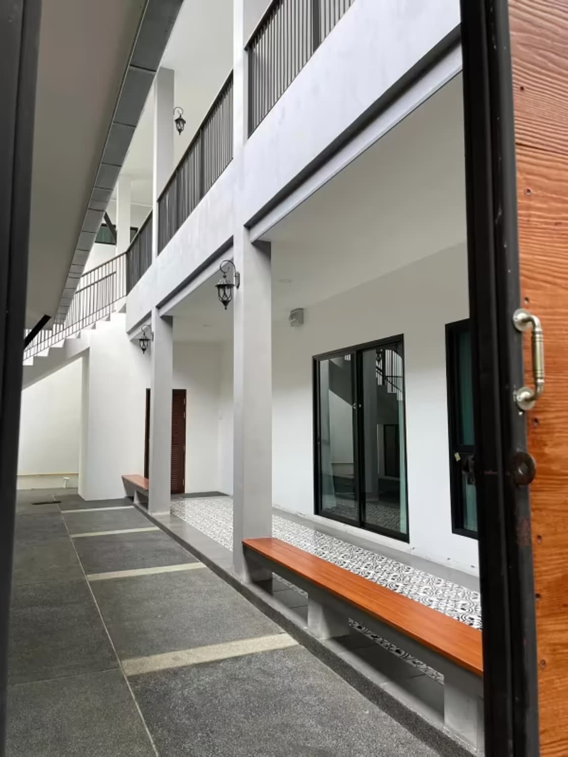 4 Bedroom House - Image 7