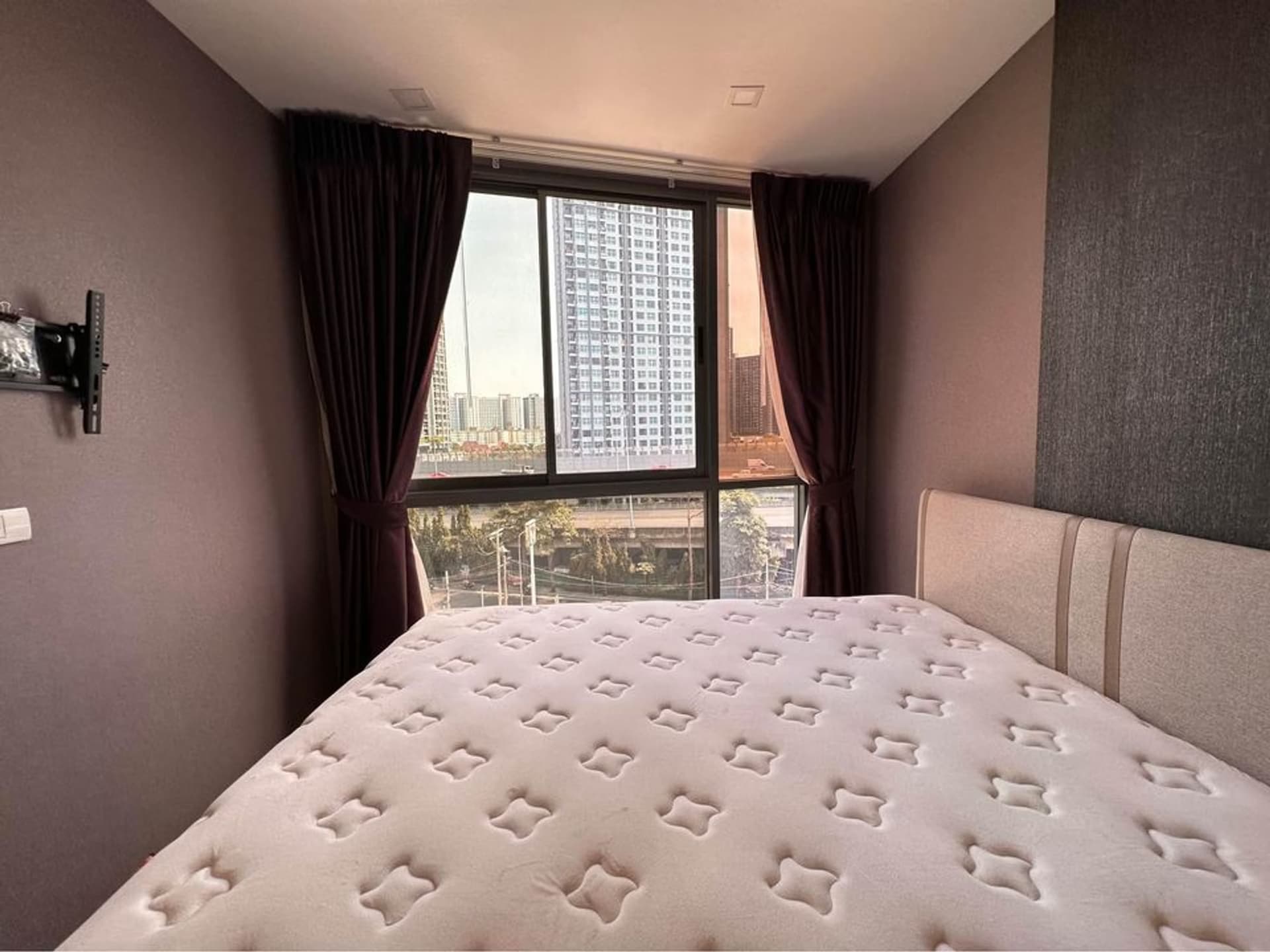 1 Bedroom Condo - Image 8