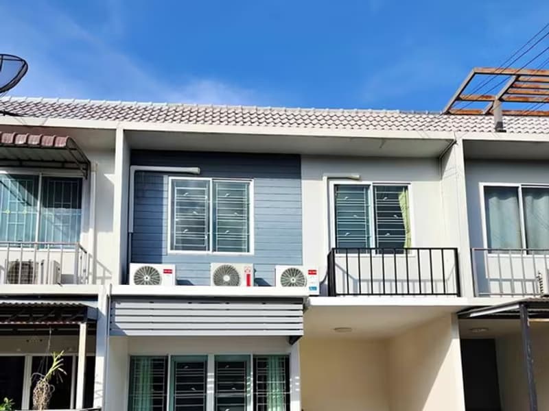 Townhouse for Rent in Bang Phli