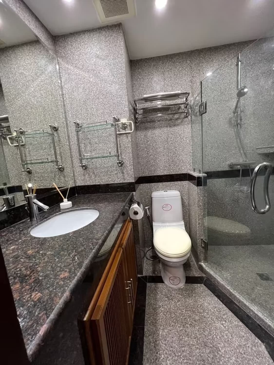 - Image 5