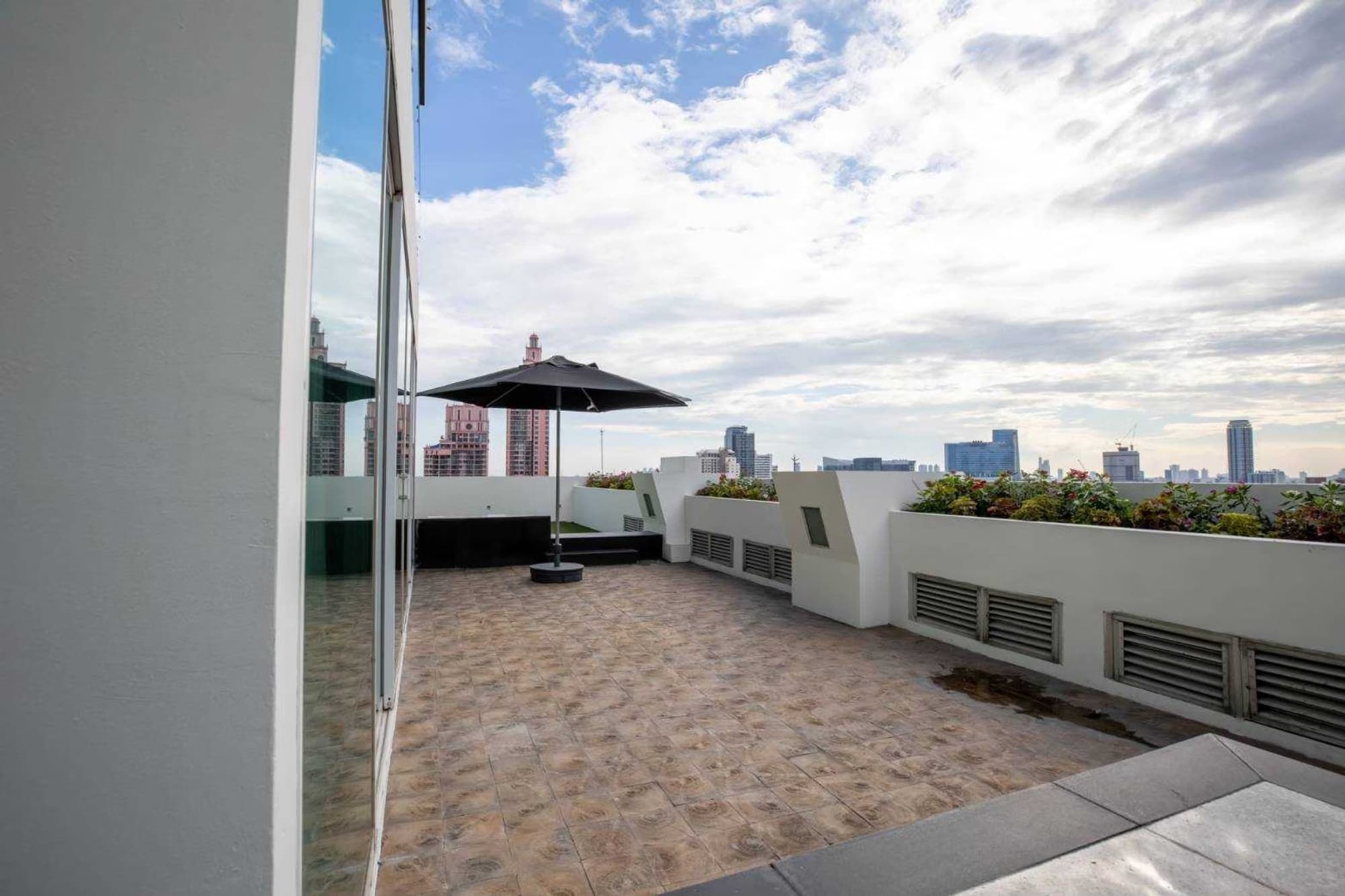 Condo for Rent at GM Service Apartment - Image 26