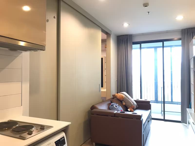 1 Bedroom Condo