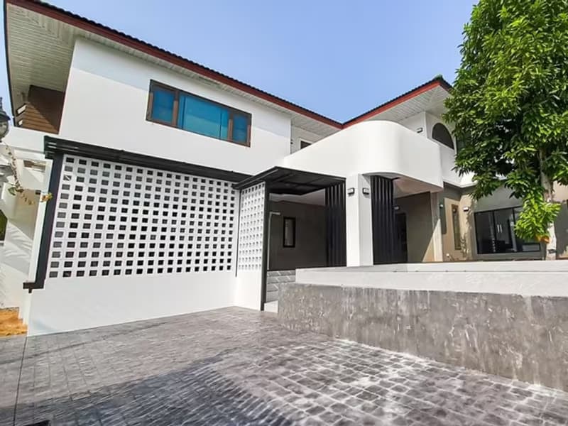 9 Bedroom Pool Villa