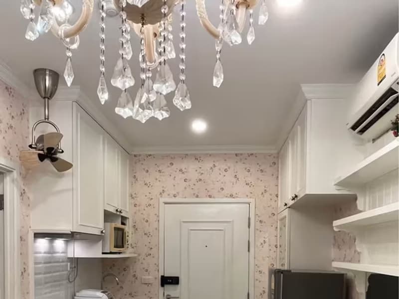 1 Bedroom Condo