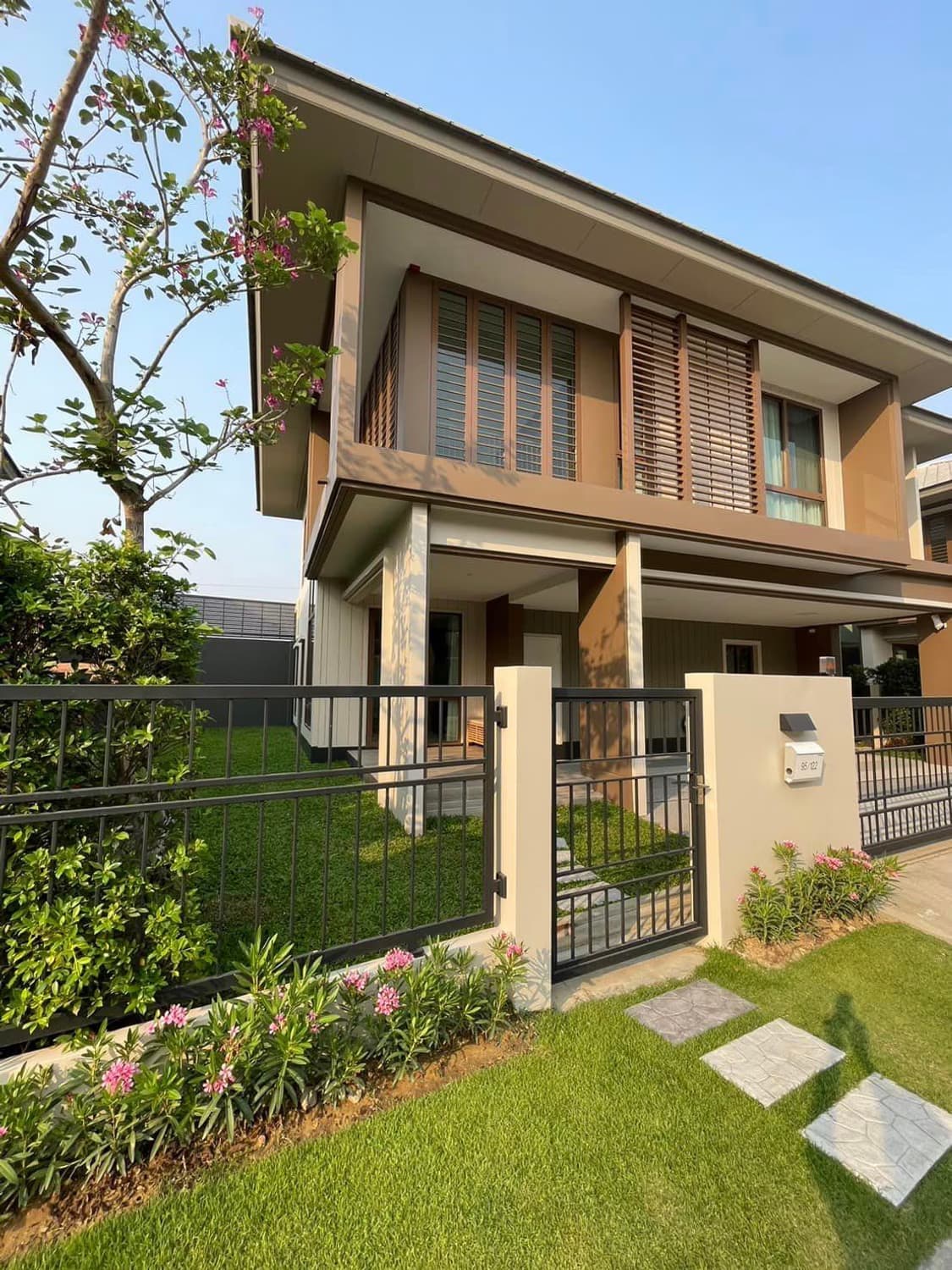 House for Rent at  Burasiri Krungthep Kreetha - Image 4