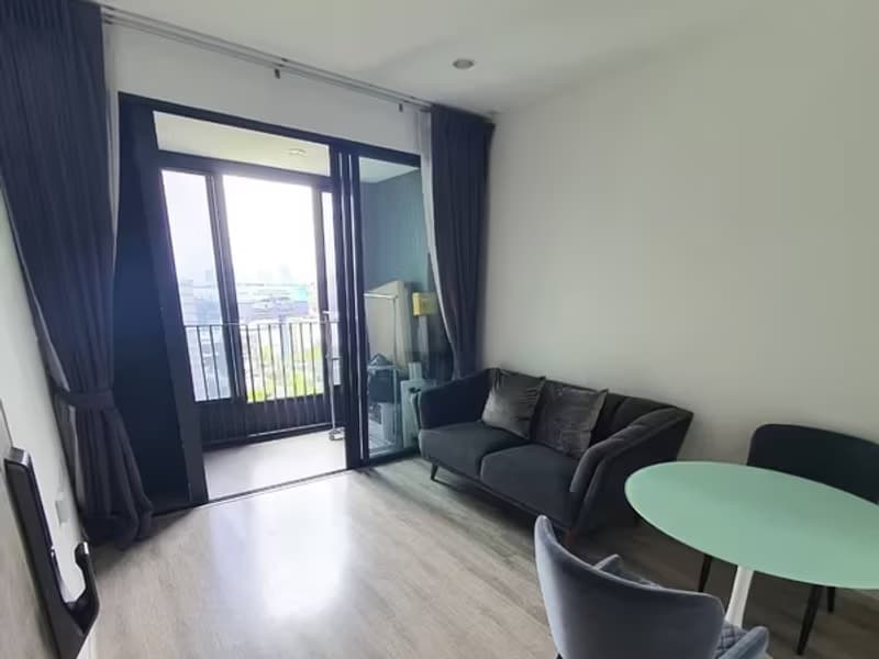 1 Bedroom Condo