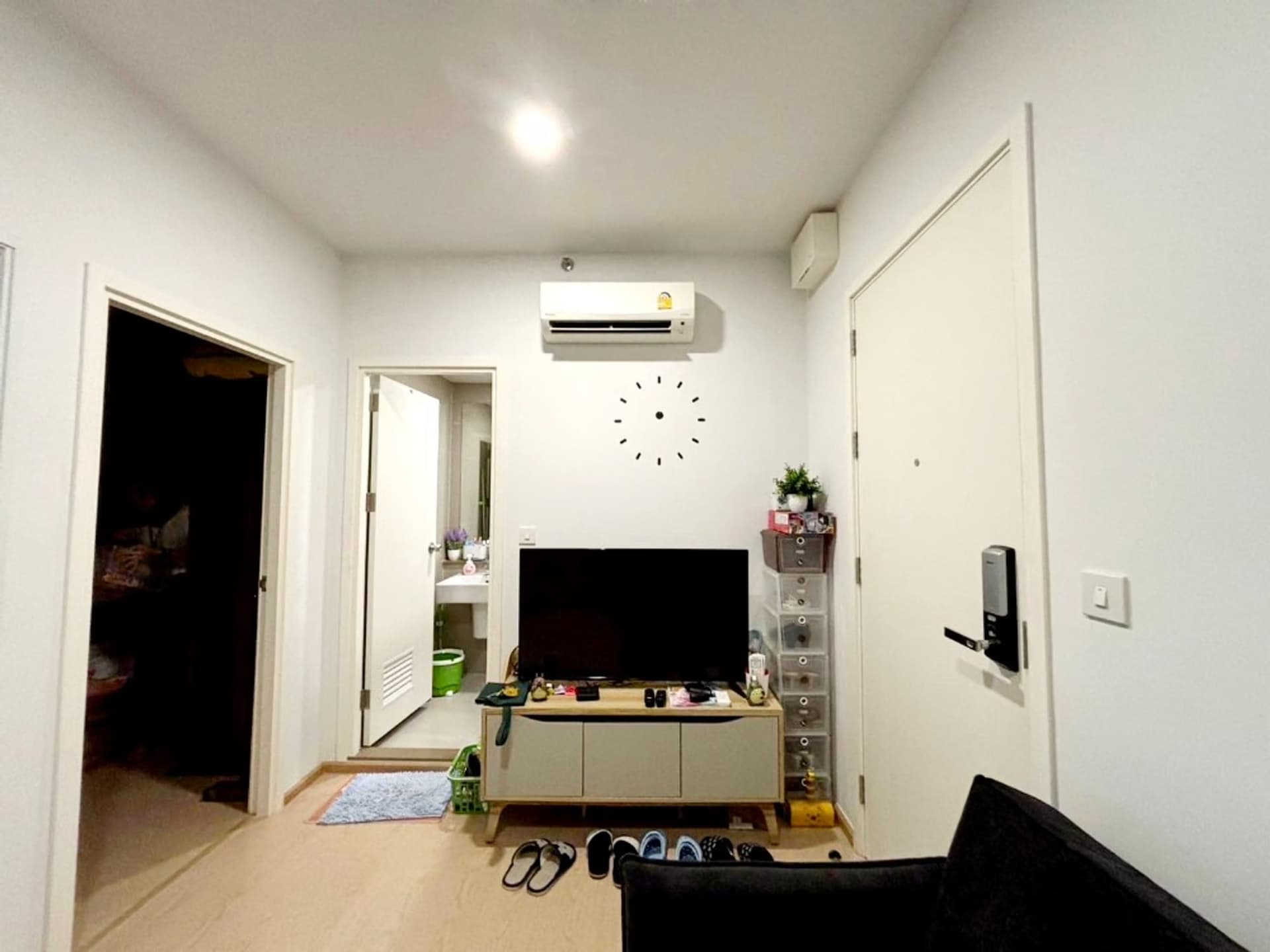 1 Bed Condo for Rent  Near Ekkamai BTS - Image 2