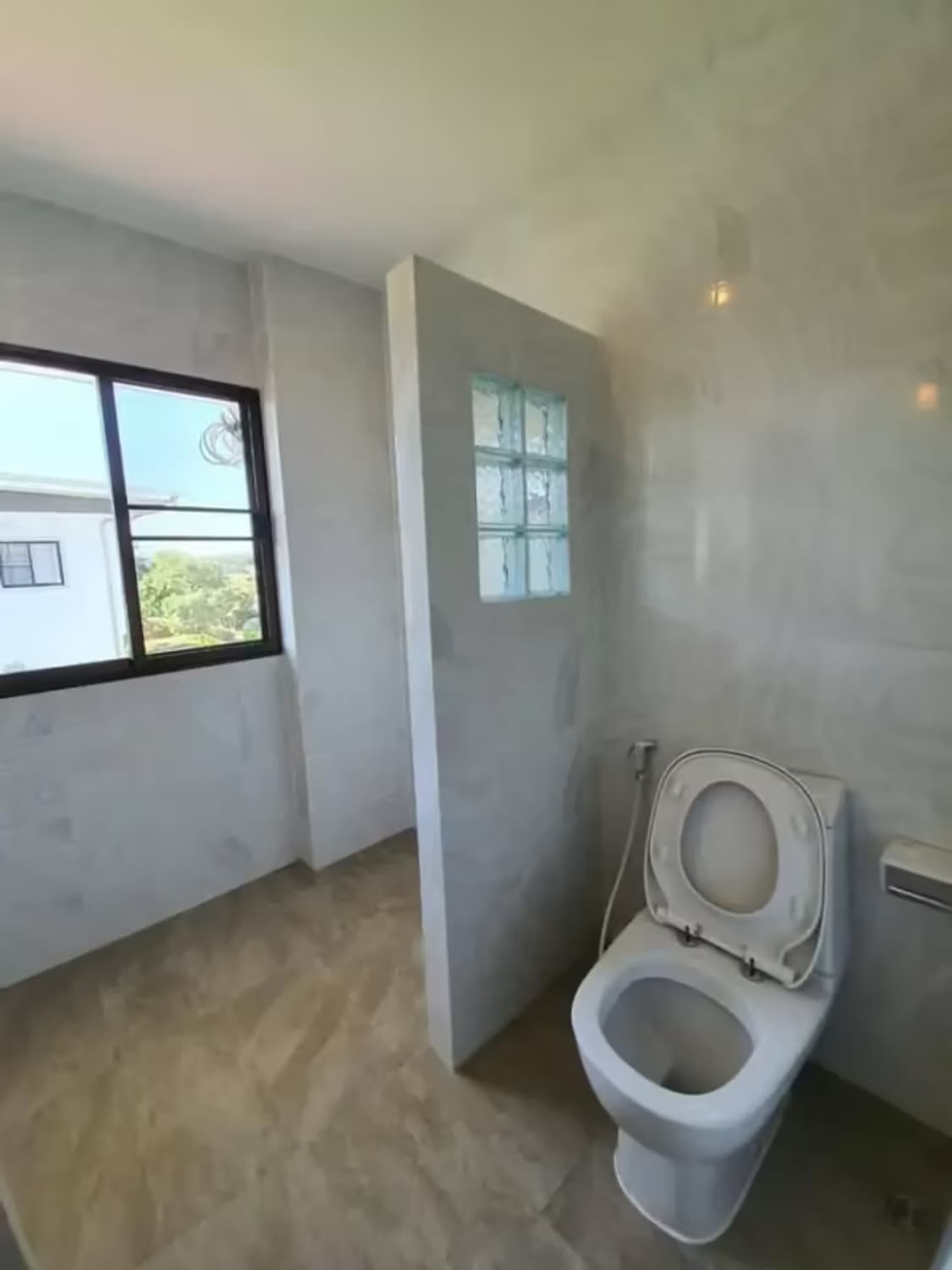 3 Bedroom House - Image 9