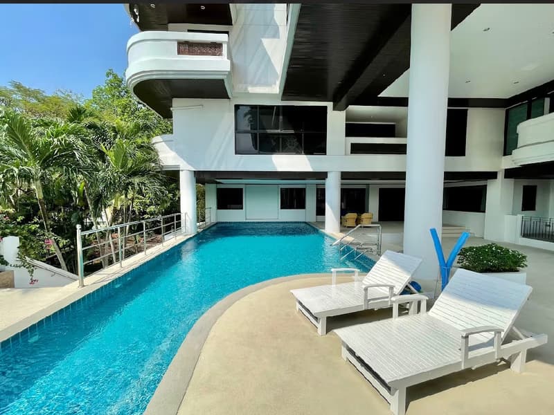 3 Bed Condo for Sale in Mueang Chiang Mai