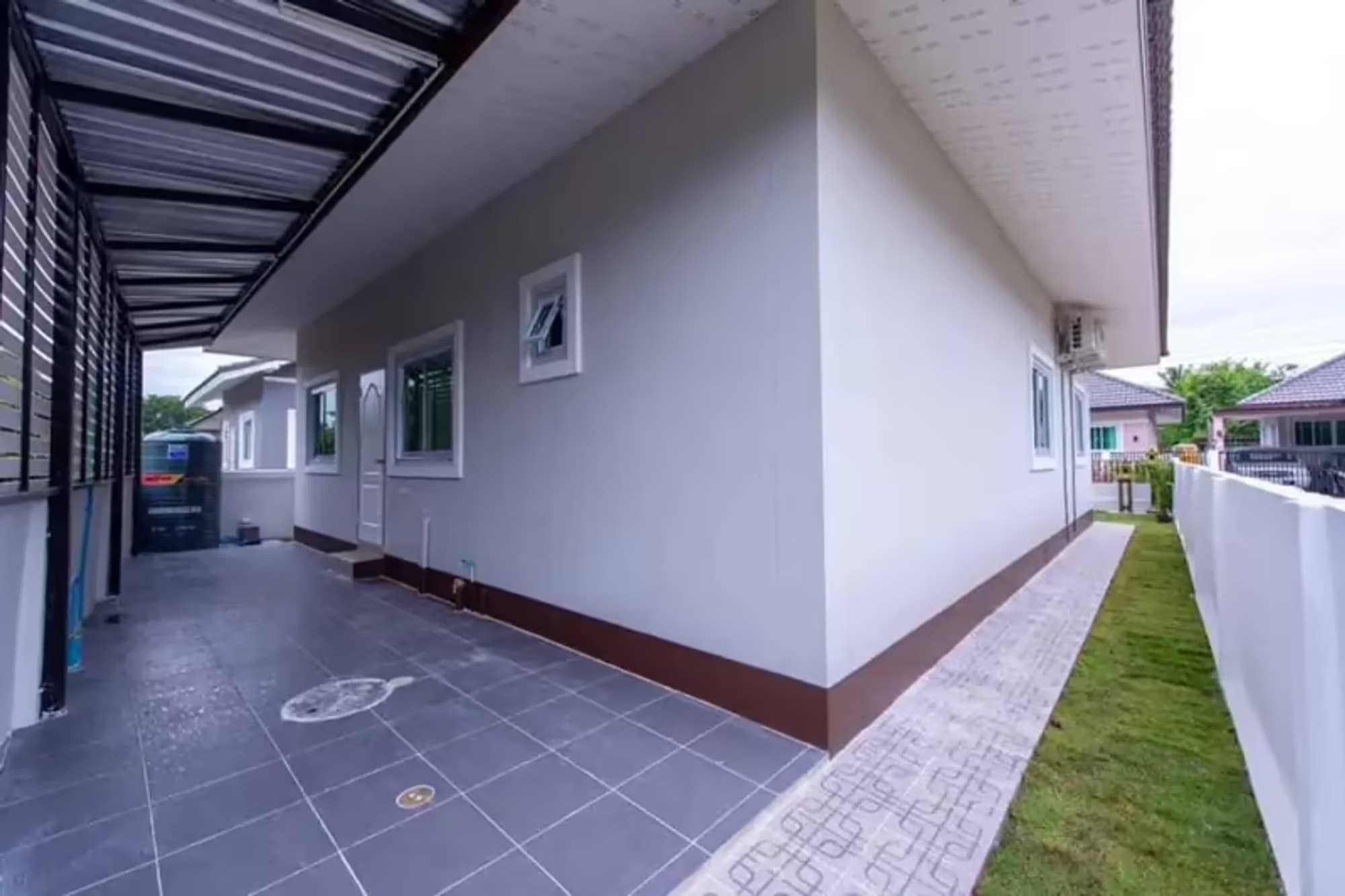 3 Bedroom House - Image 10