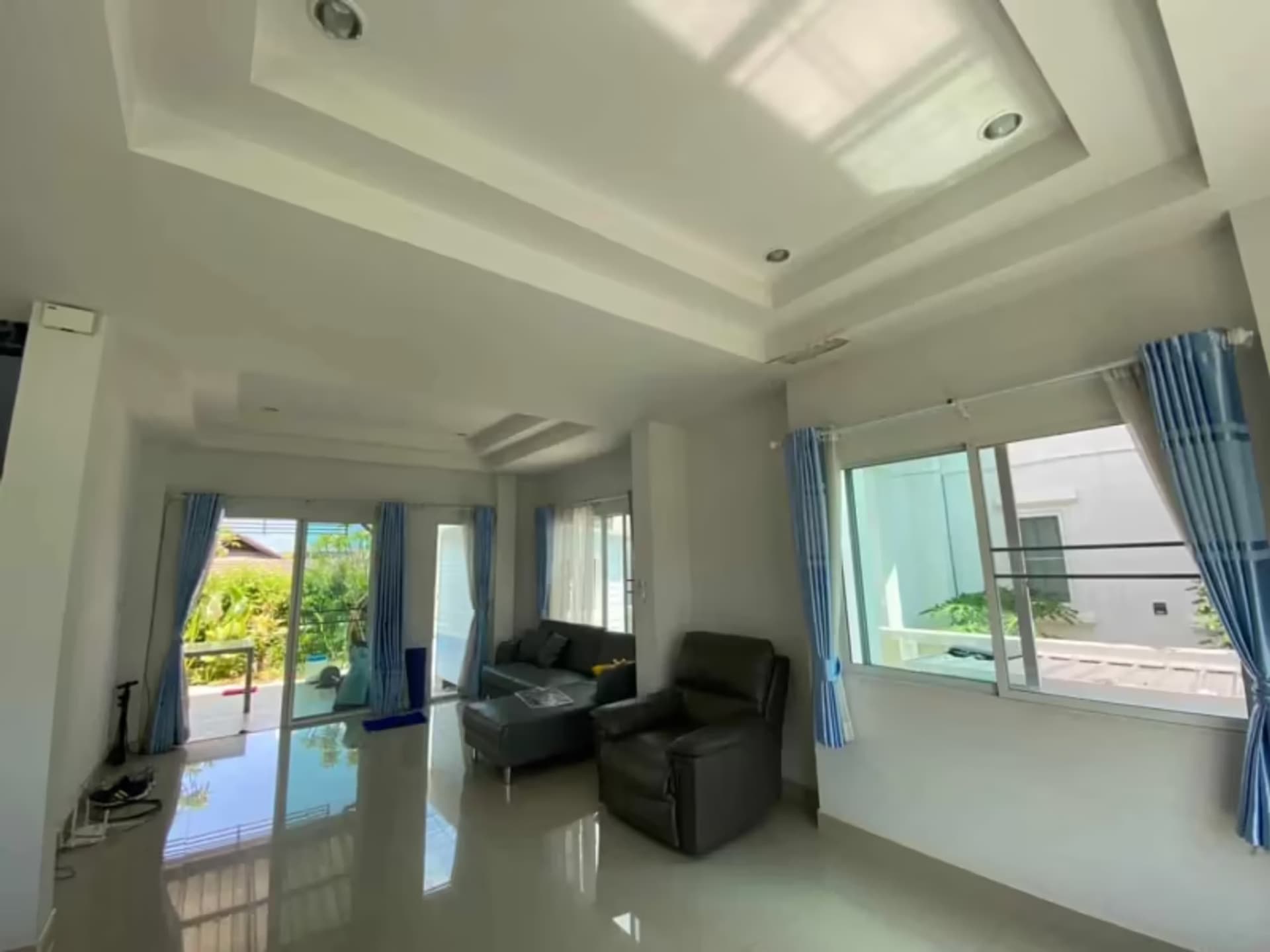 4 Bedroom House - Image 5