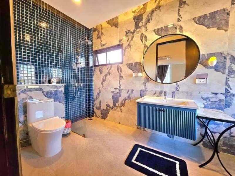 5 Bed House for Rent in San Sai District