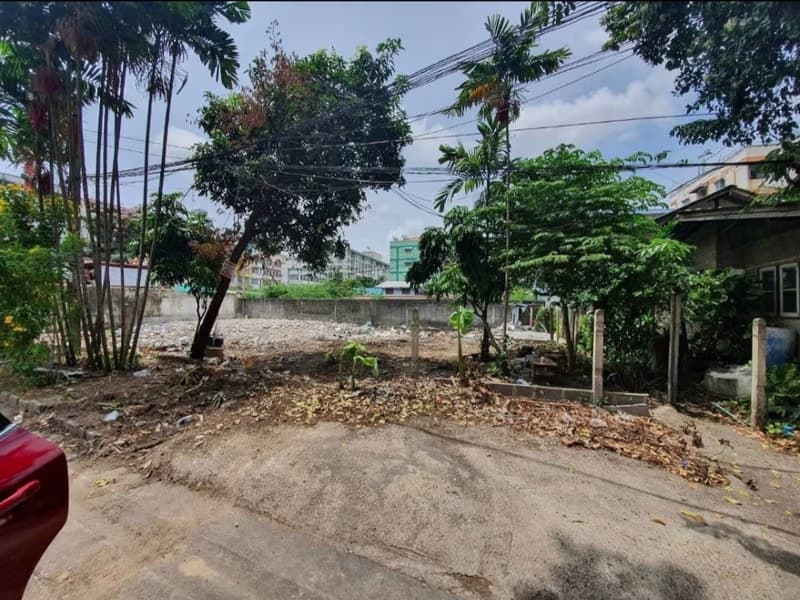 Land for Sale in Yan Nawa