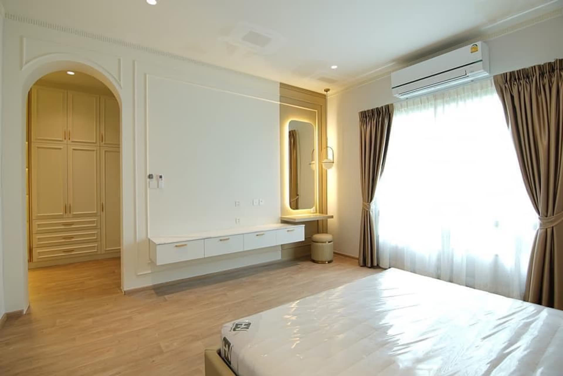 5 Bed House for Rent and Sale in Prawet - Image 11