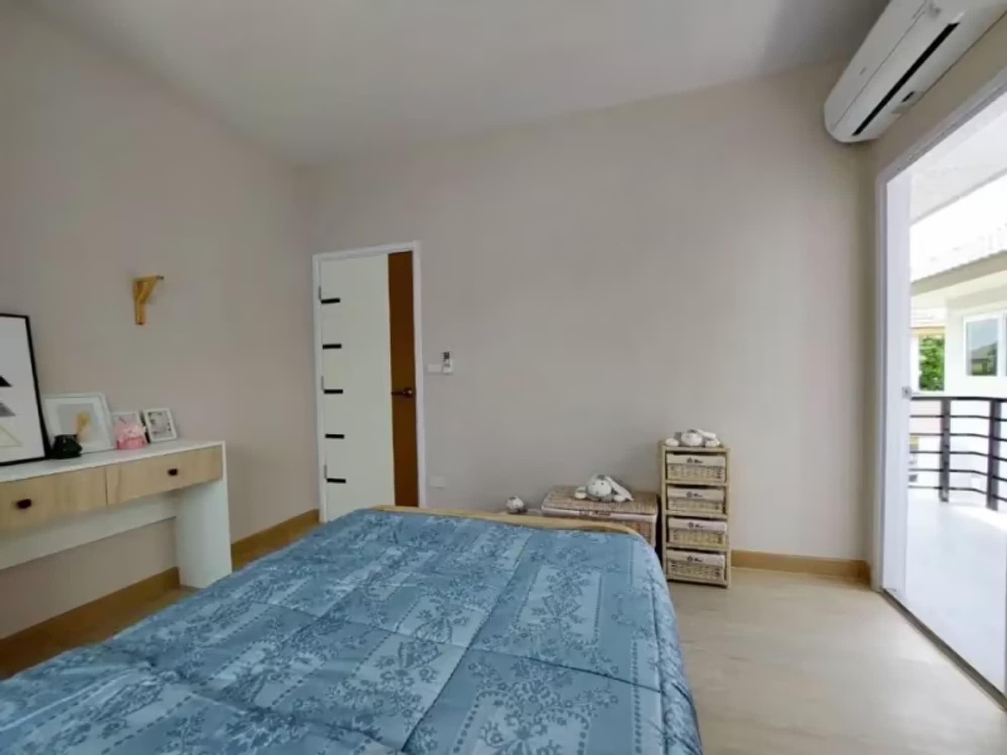 4 Bedroom House - Image 8