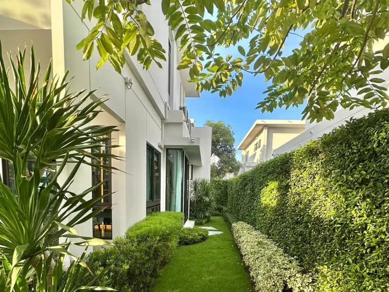 4 Bed House for Rent in undefined