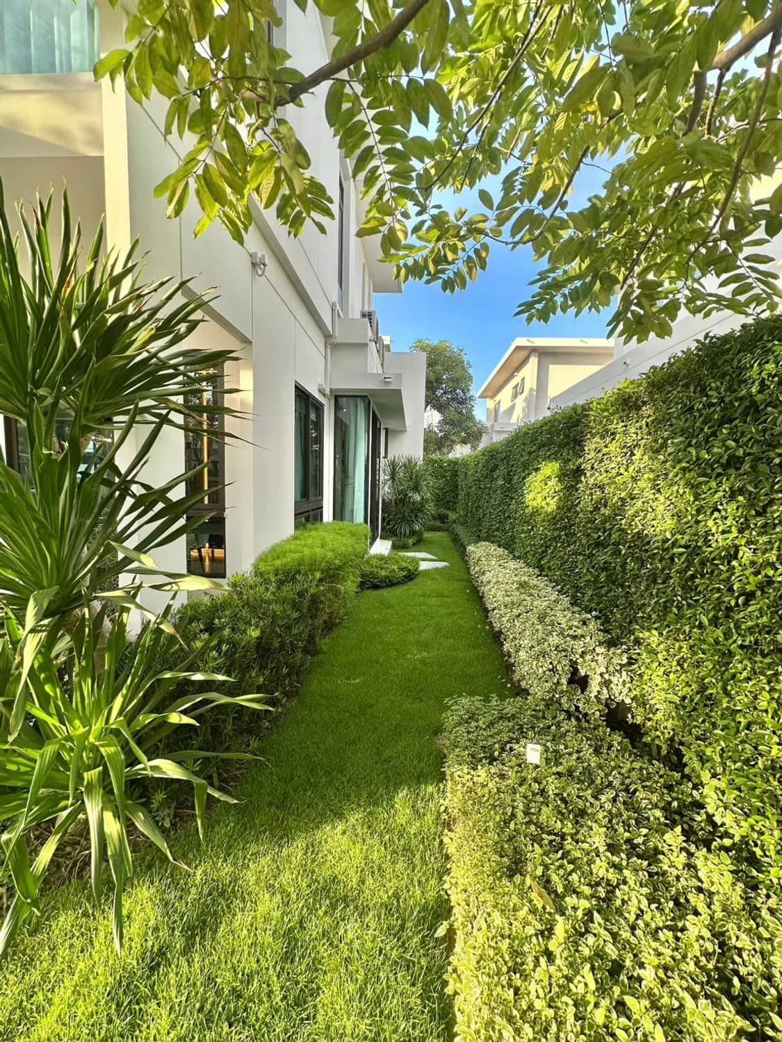 4 Bed House for Rent in undefined - Image 12