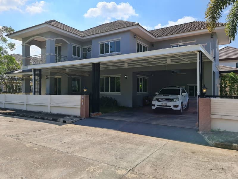 4 Bed House for Rent and Sale in San Kamphaeng