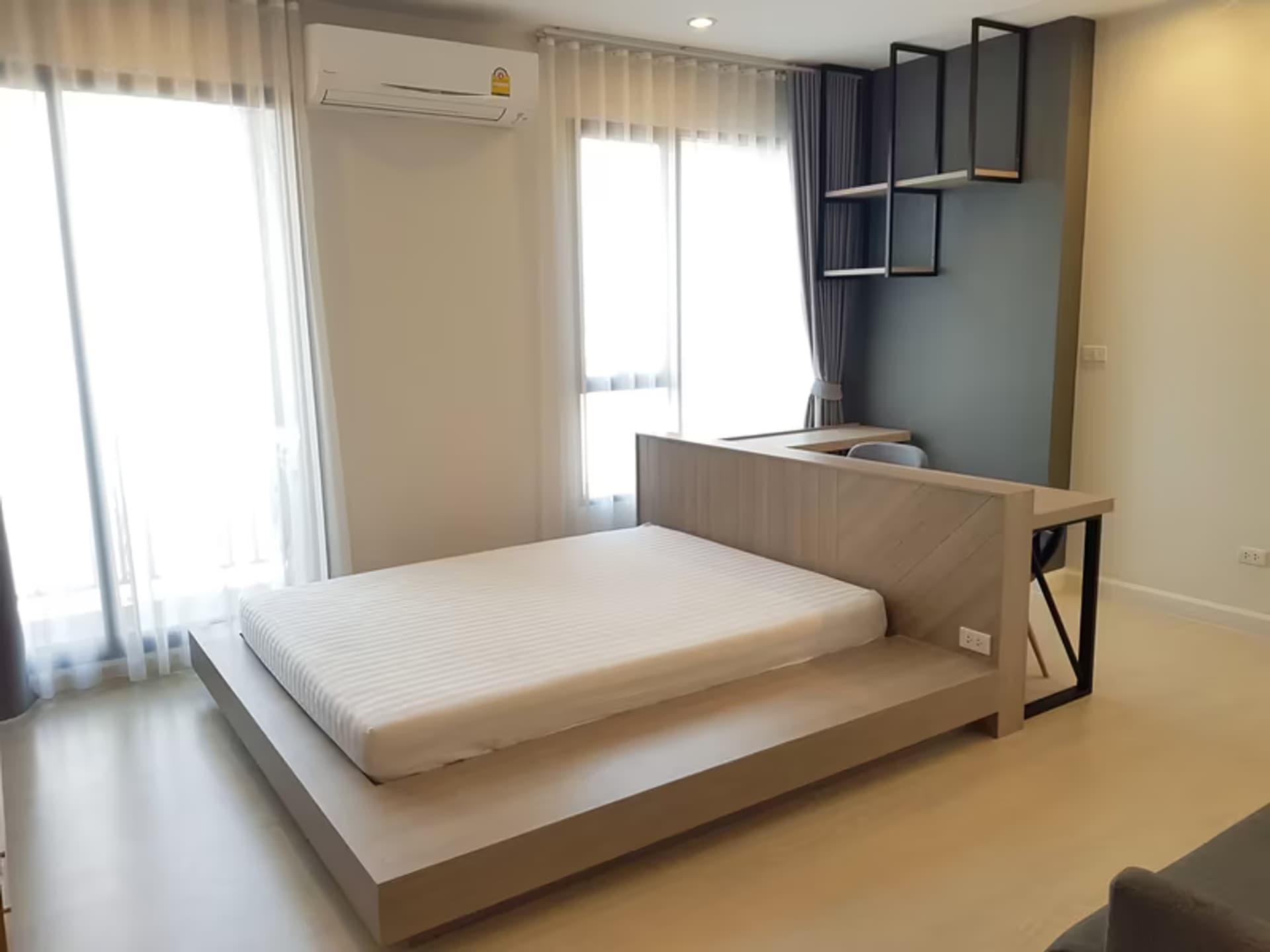 Studio for Rent/Sale in Huai Khwang - Image 1