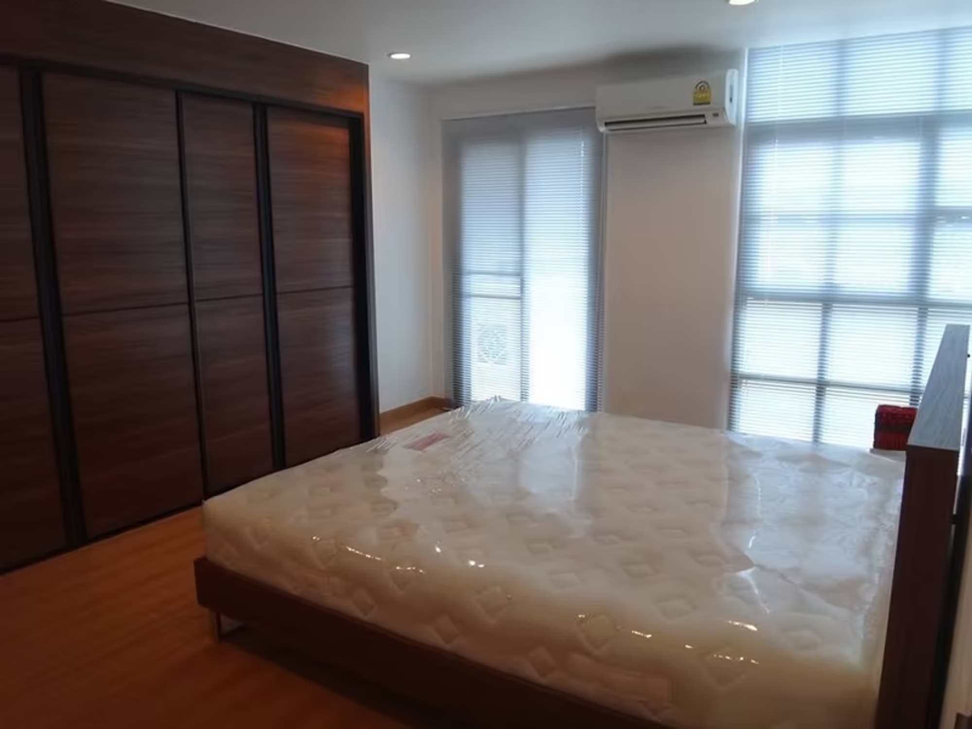 Silom Terrace - Image 10