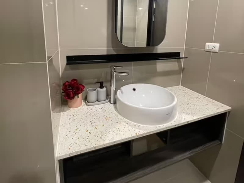 1 Bedroom Condo