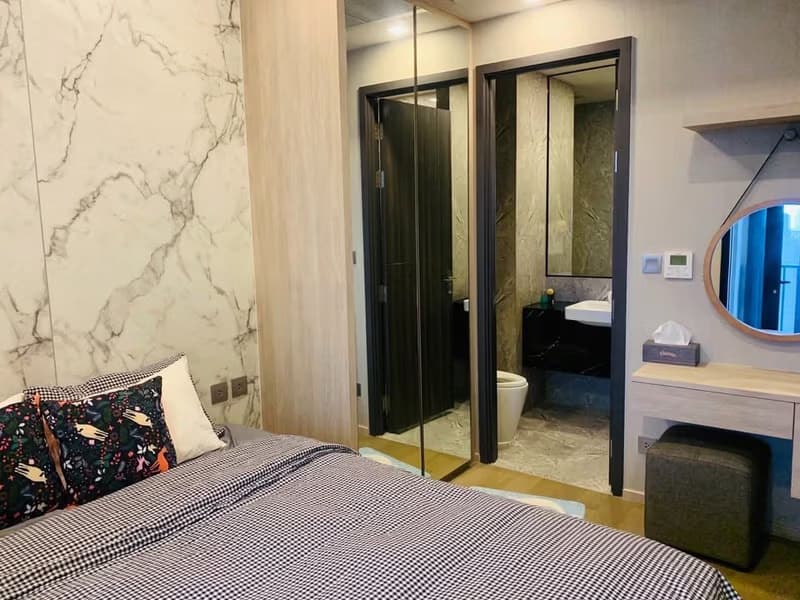 1 Bedroom Condo