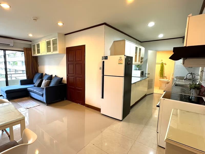 Condo for Rent at Saranjai Mansion