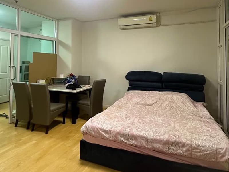 Condo for Sale at Baan Sathorn Chaopraya