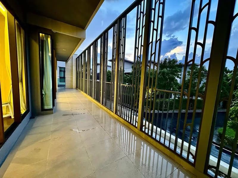 5 Bed House for Sale in Saphan Sung