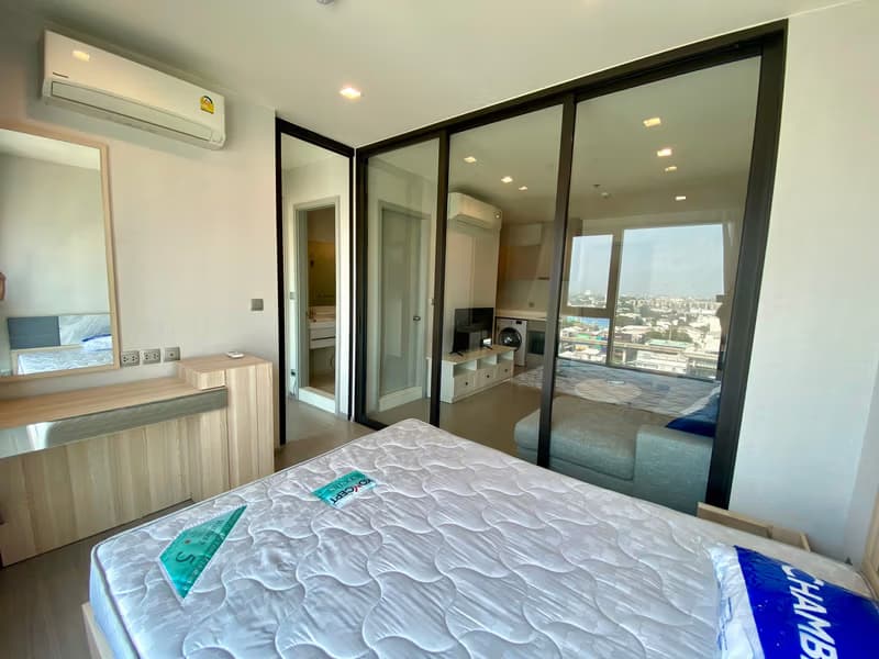 Condo for Rent at Life Sukhumvit 62
