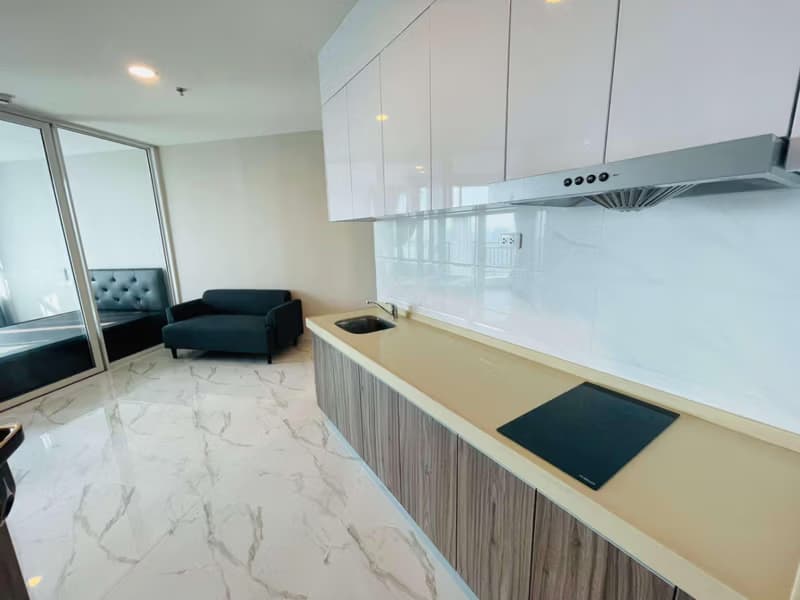 1 Bed Condo for Sale in Huai Khwang
