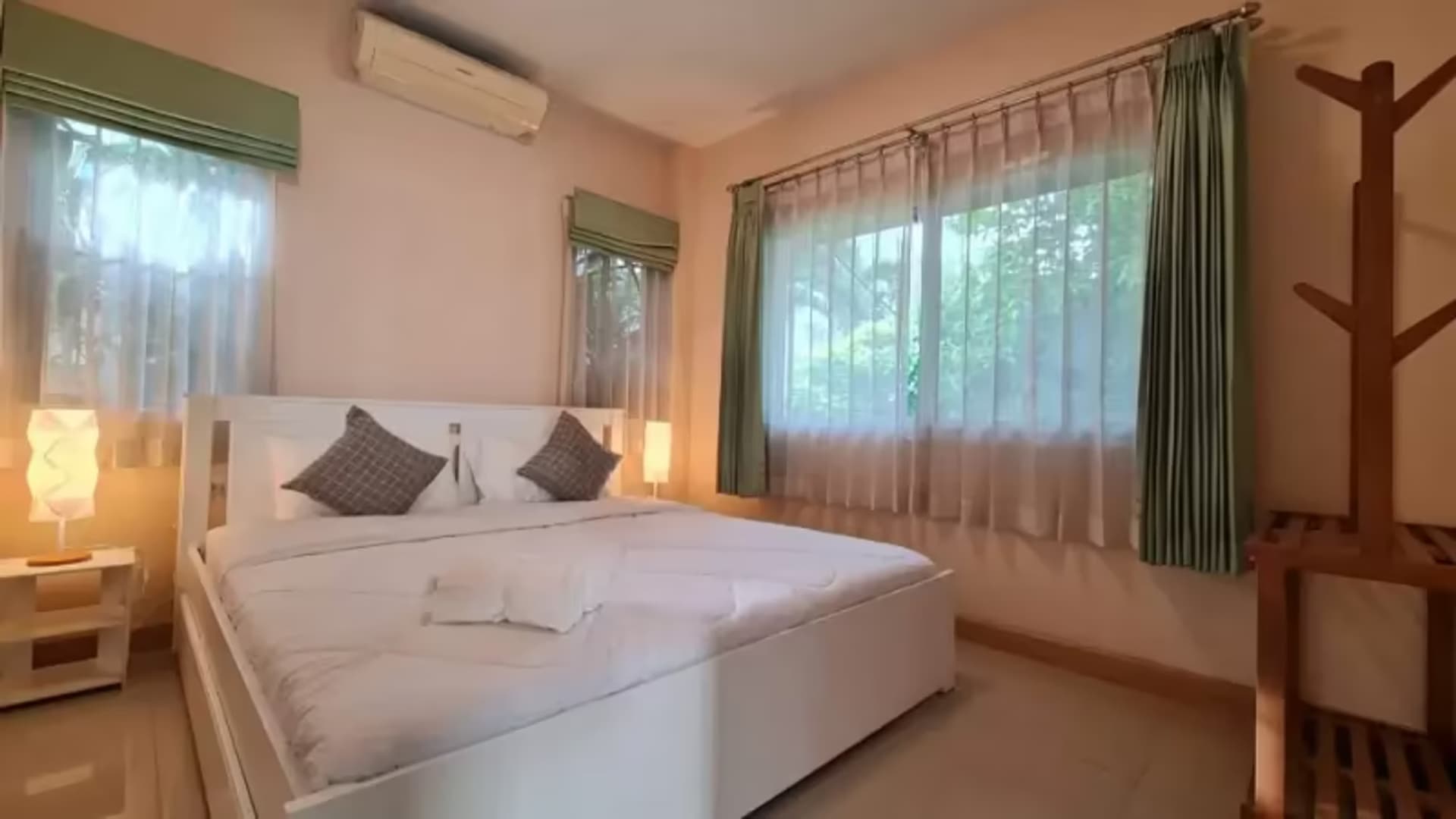 4 Bedroom House - Image 2