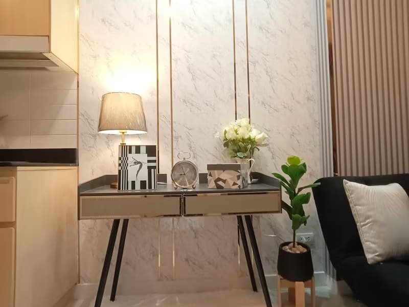 1 Bedroom Condo