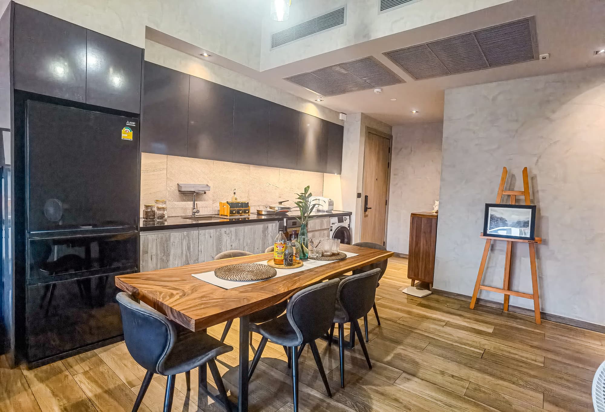 2 Bed Condo for Rent in Watthana - Image 2