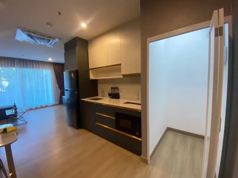1 Bedroom Condo