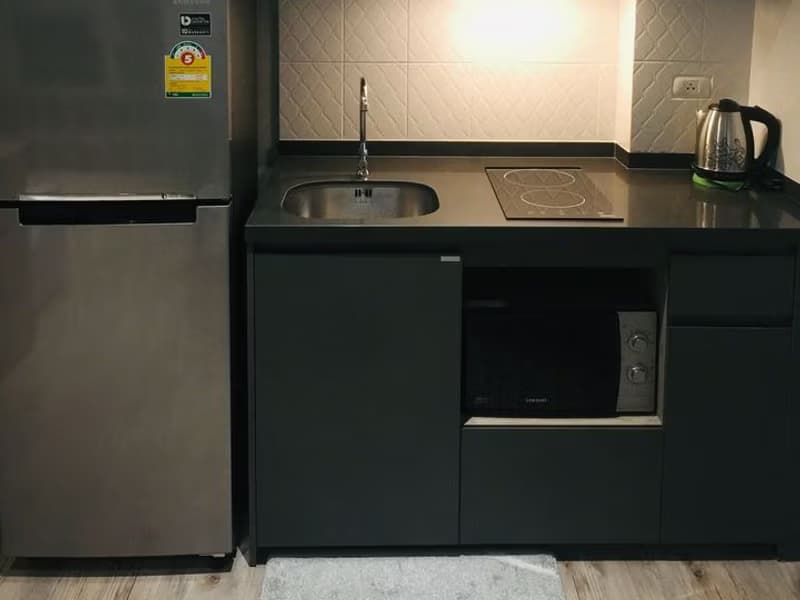 1 Bedroom Condo