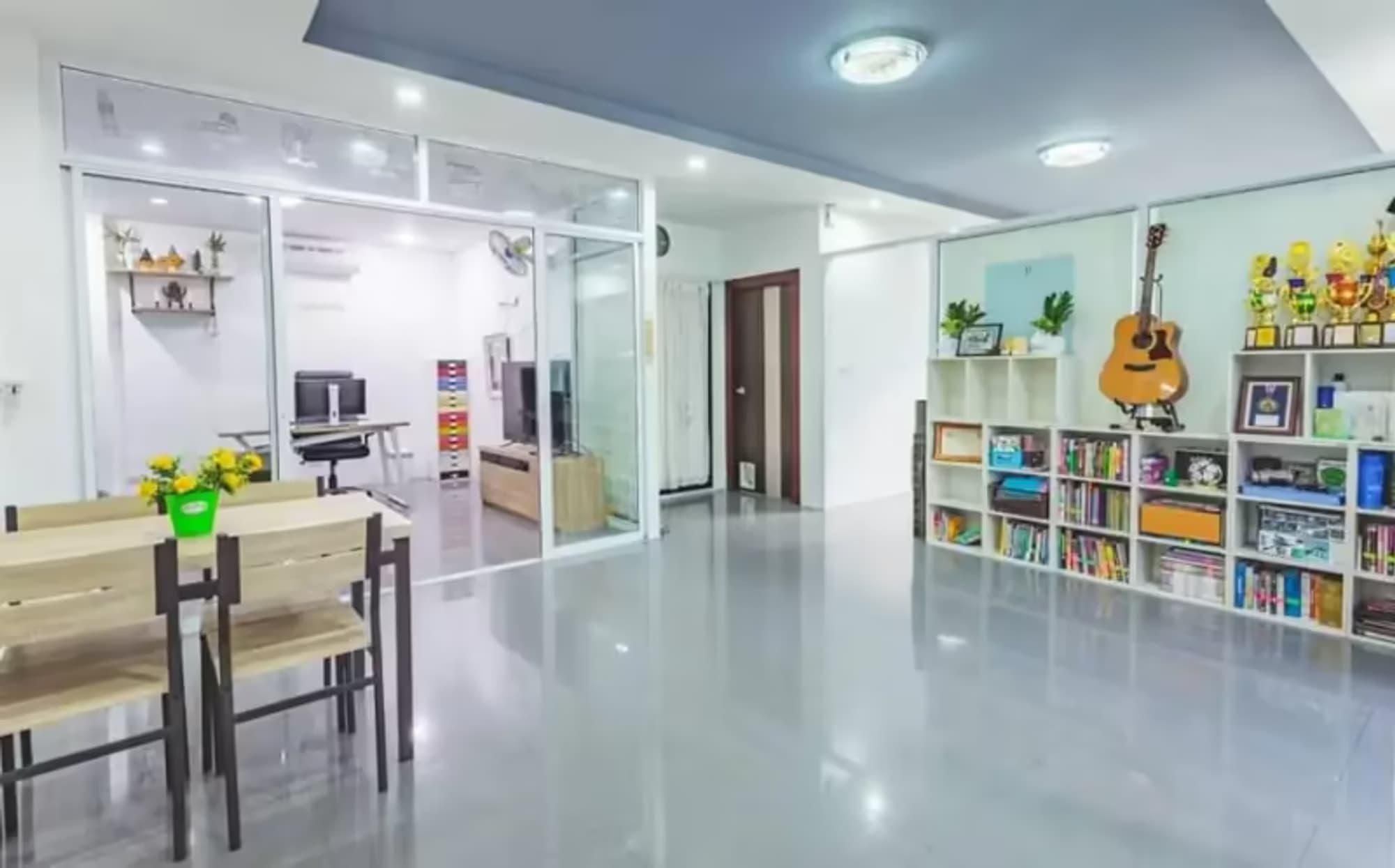 2 Bedroom House - Image 5
