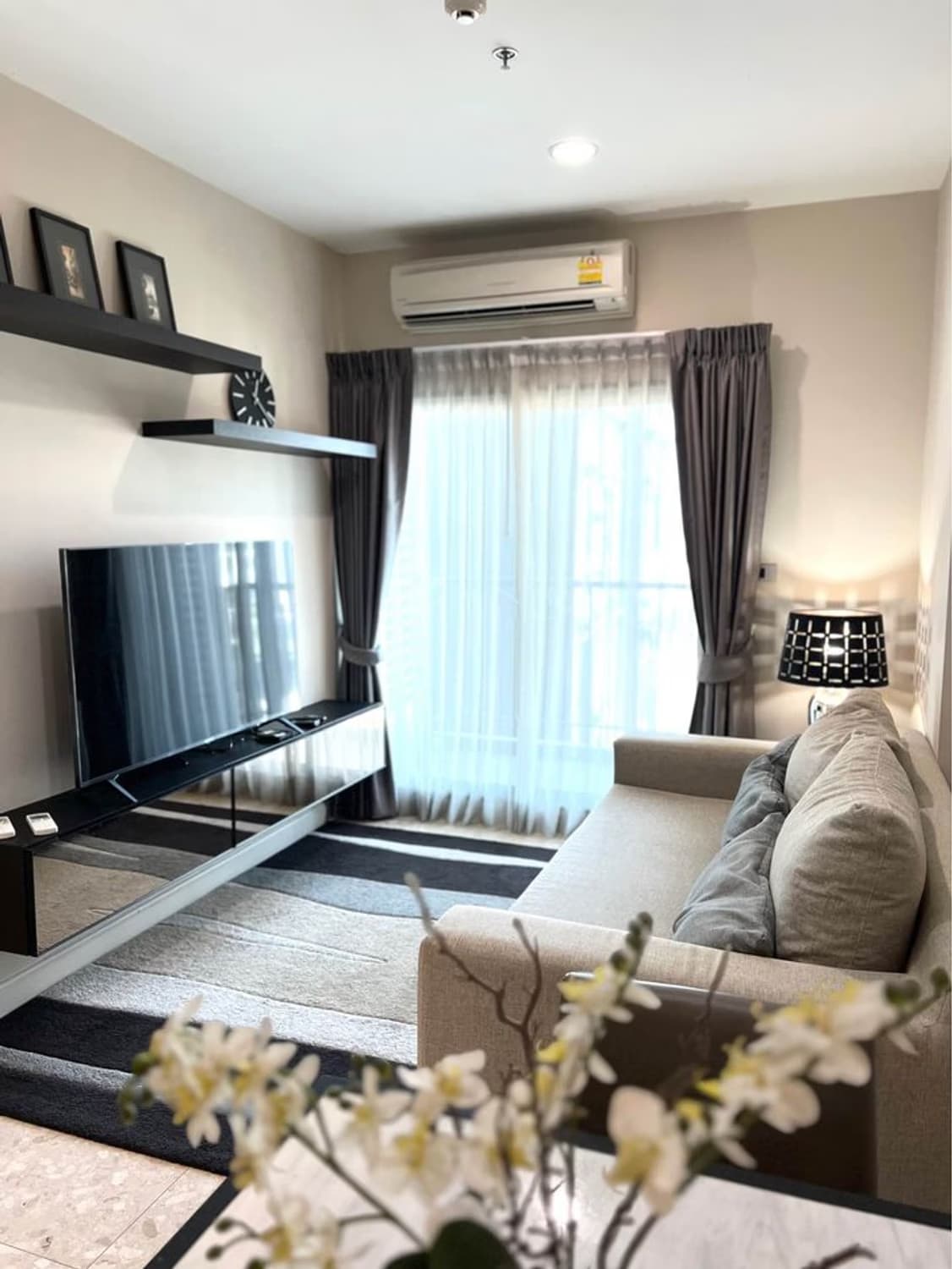 Condo for Rent at The Crest Sukhumvit 34 - Image 1