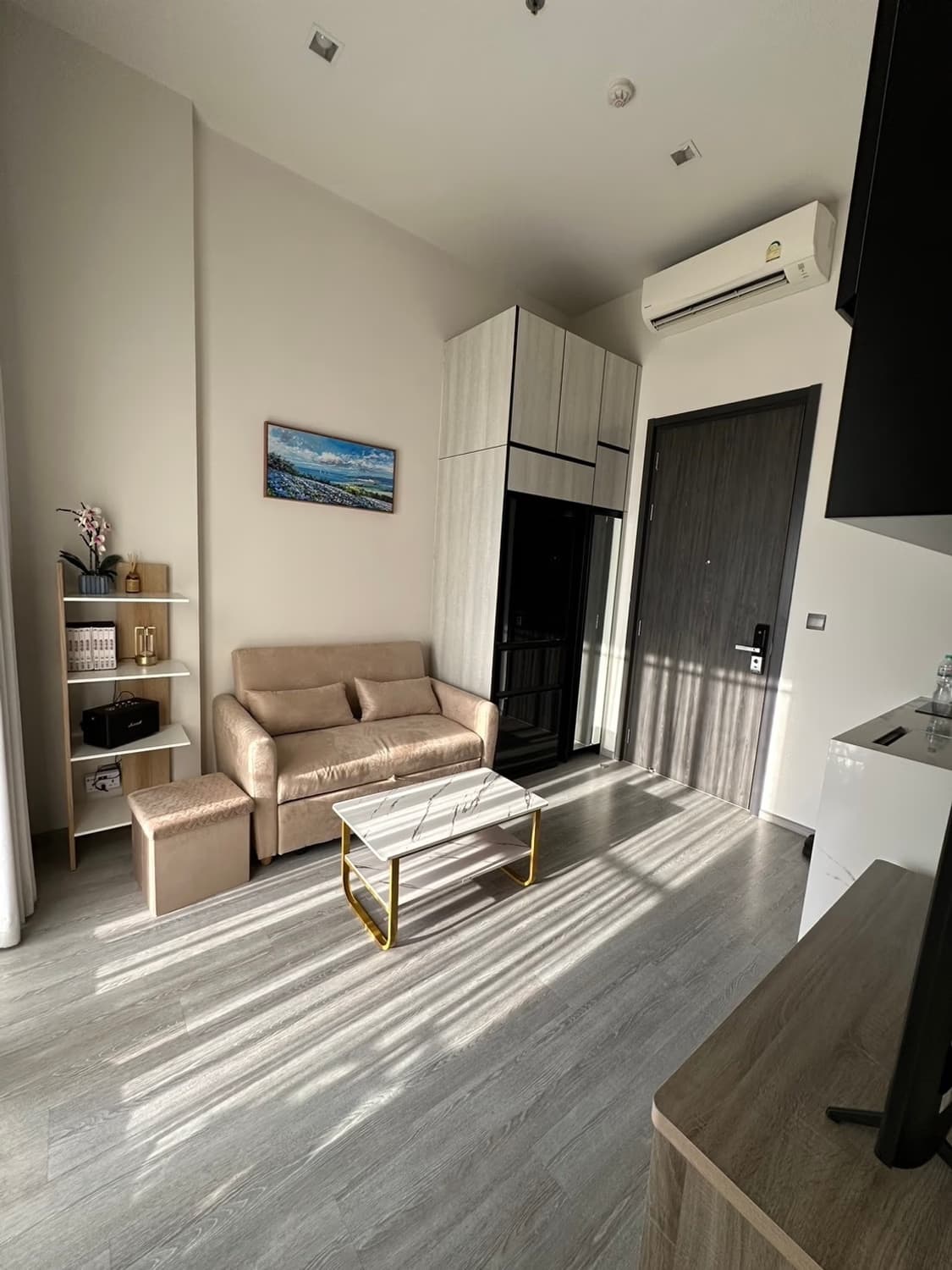 1 Bed Condo for Rent in Phra Khanong - Image 2