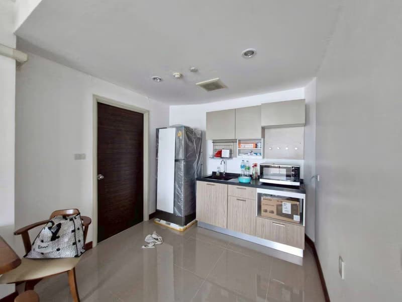 2 Bed Condo for Rent in Khlong San