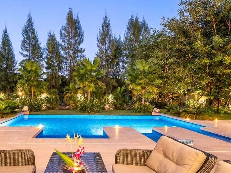 Luxury Single-Story Pool Villa