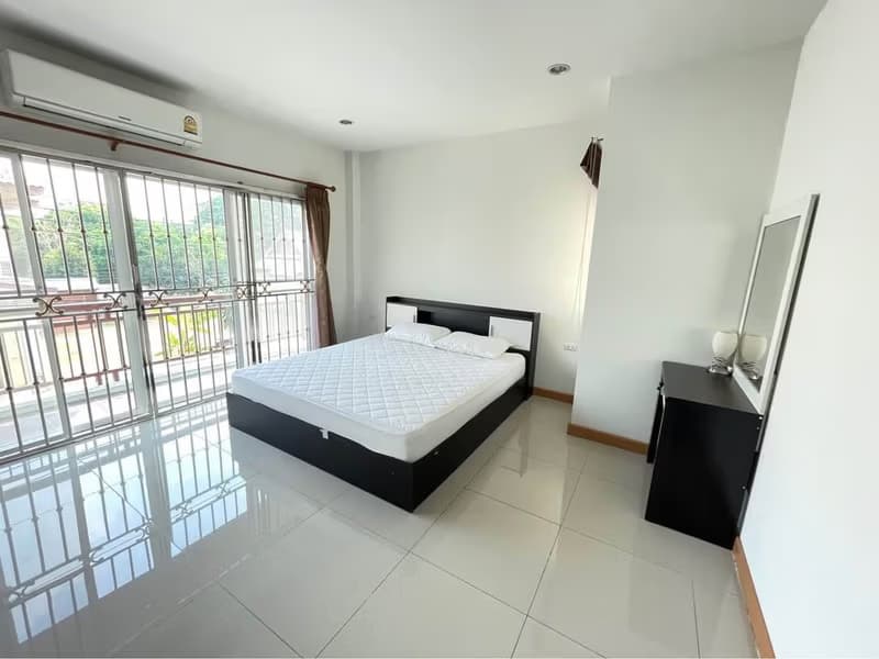 4 Bed House for Rent and Sale in Mueang Chiang Mai