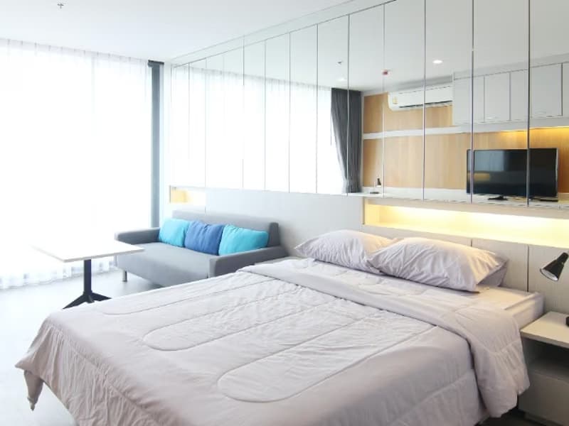 null Bed Condo for Rent  Near Surasak BTS
