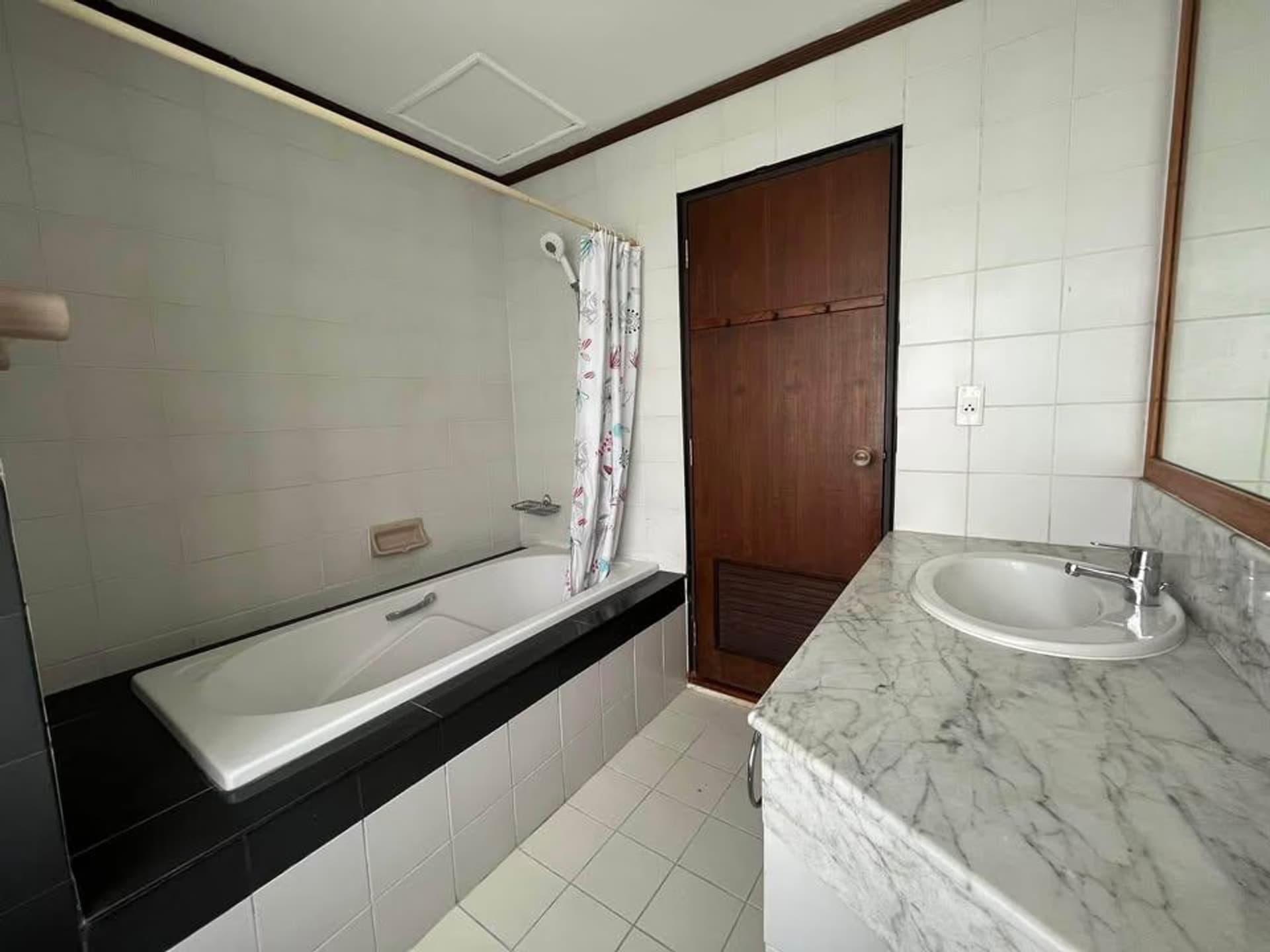 3 Bed Condo for Rent and Sale in Mueang Chiang Mai - Image 11