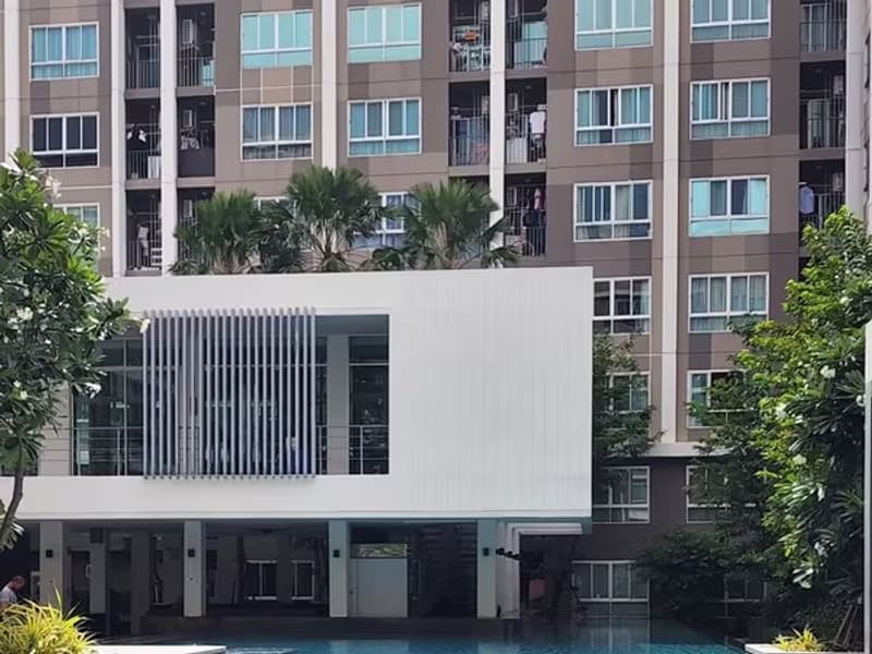 1 Bedroom Condo