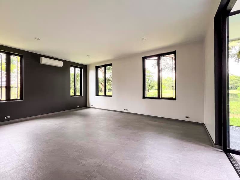 6 Bed House for Sale in Mae Rim District