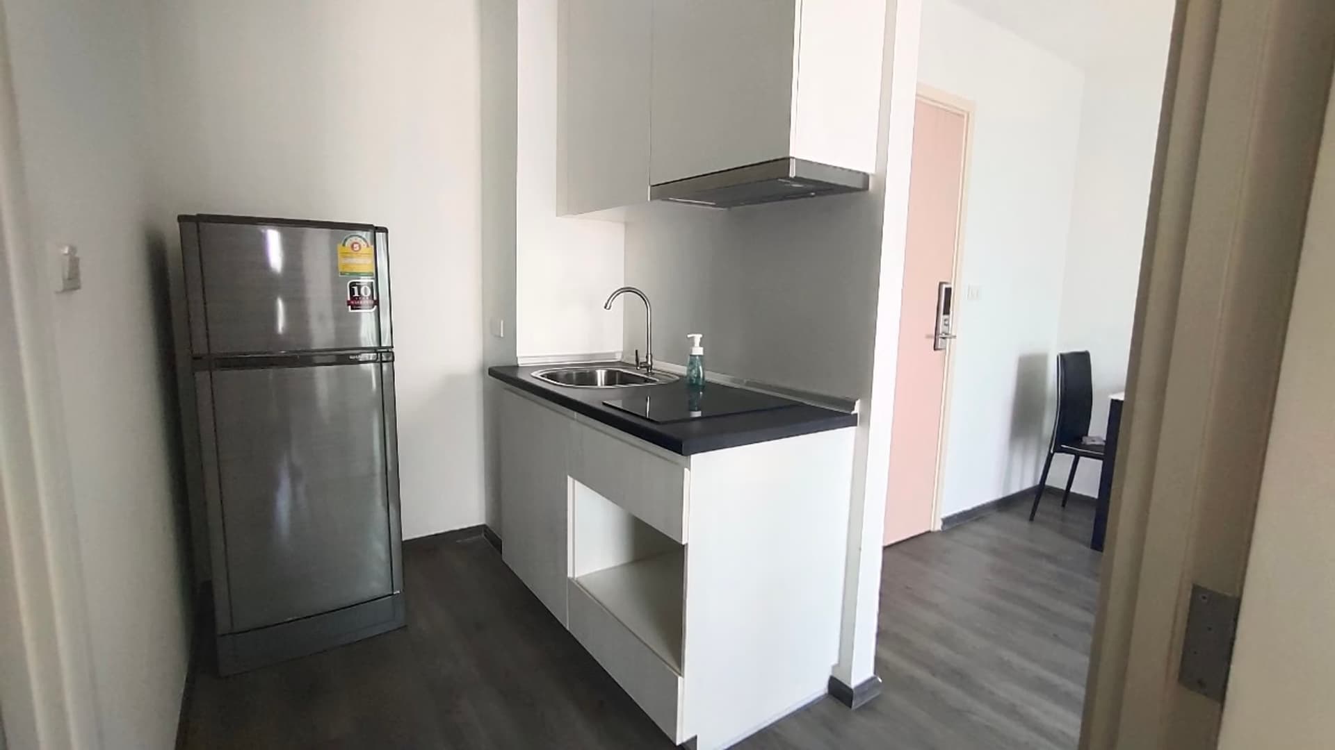 Condo for Rent at Rich Park Triple Station - Image 5