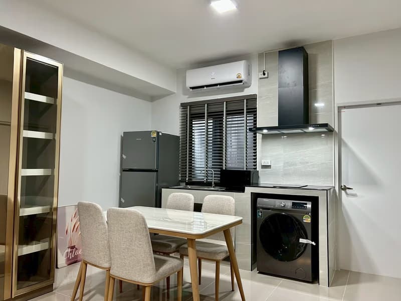 3 Bed Townhouse for Rent in Bang Phli