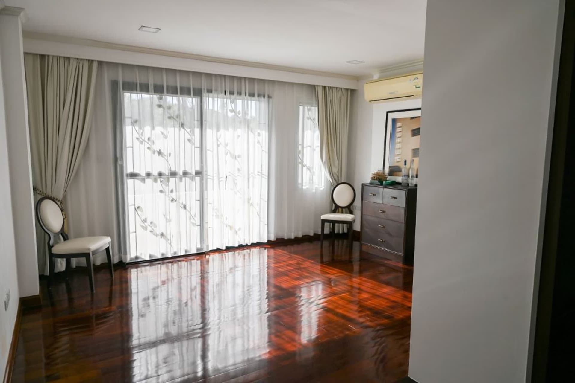 4 Bed House for Sale in Wang Thonglang - Image 11