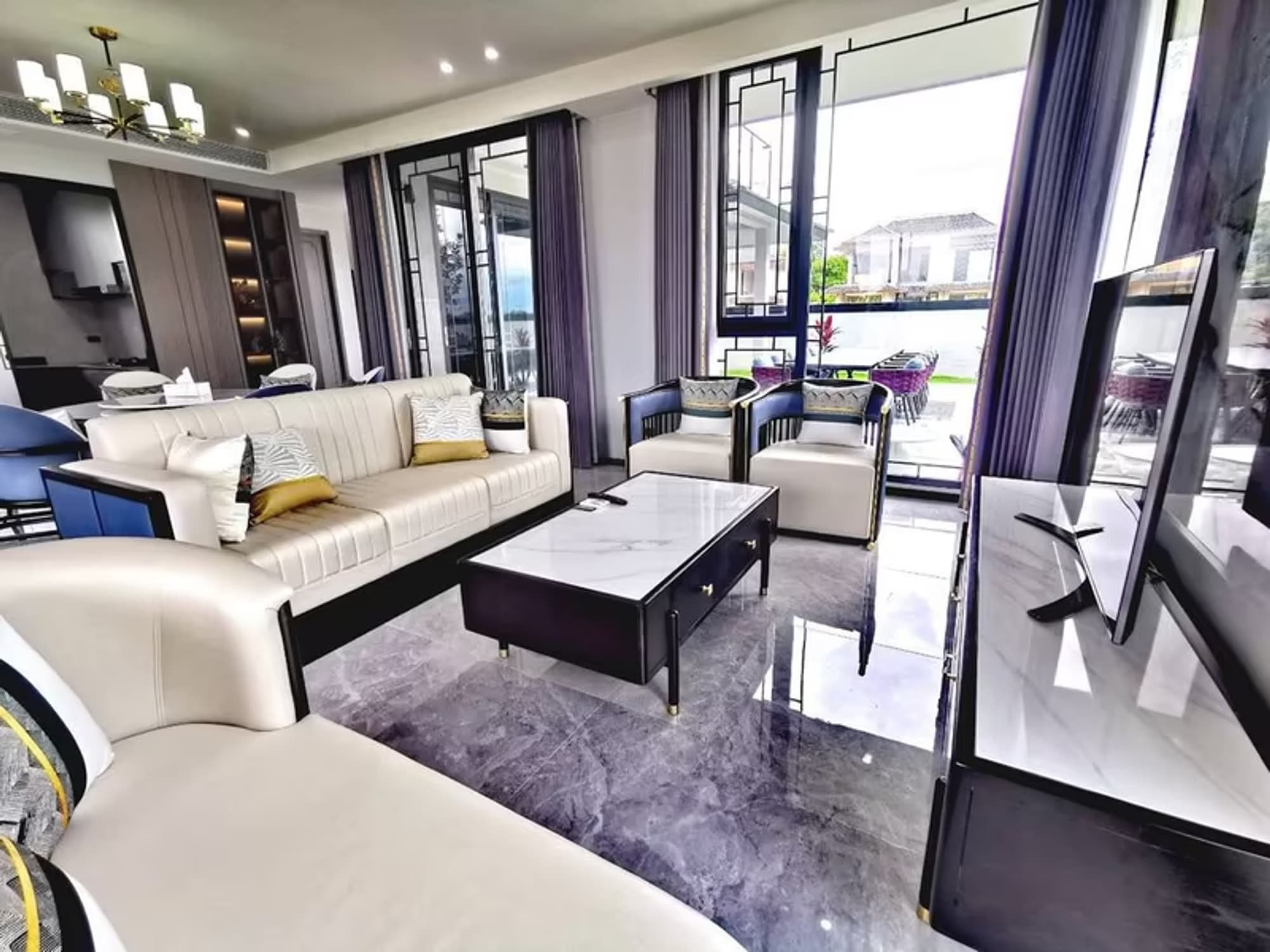 Luxury Pool Villa at San Sai - Image 24